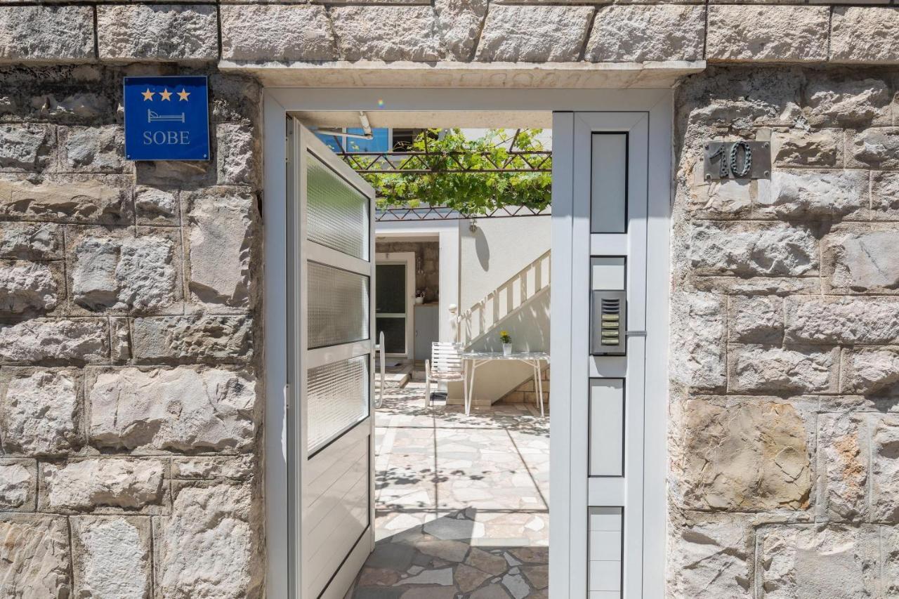 Split Center Suites Bagian luar foto